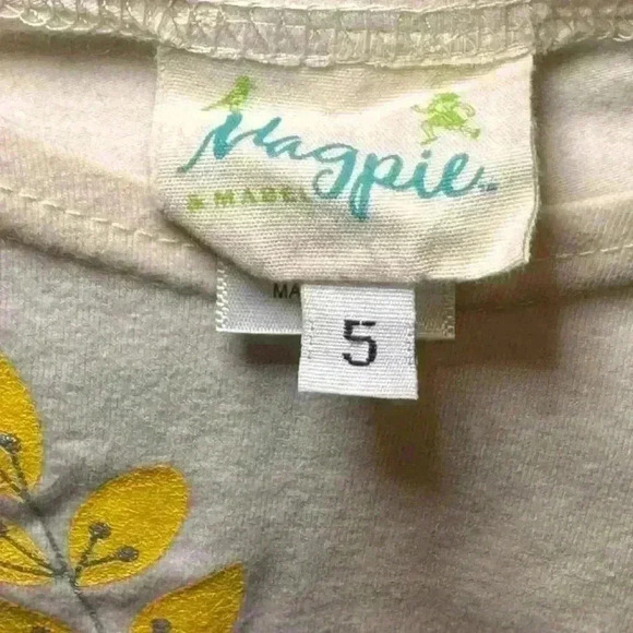 Magpie & Mabel - Cream top w Rose embellishments- Girls size 5 - Picture 4 of 4